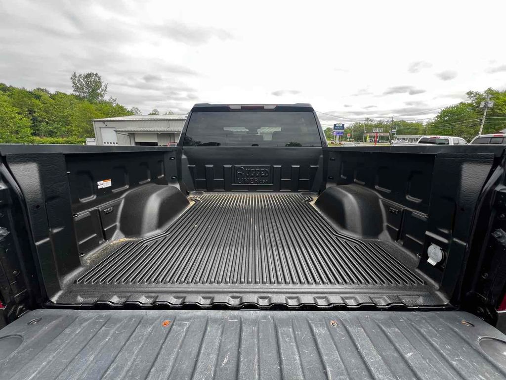 Used 2022 Chevrolet Silverado 1500 LT image 32