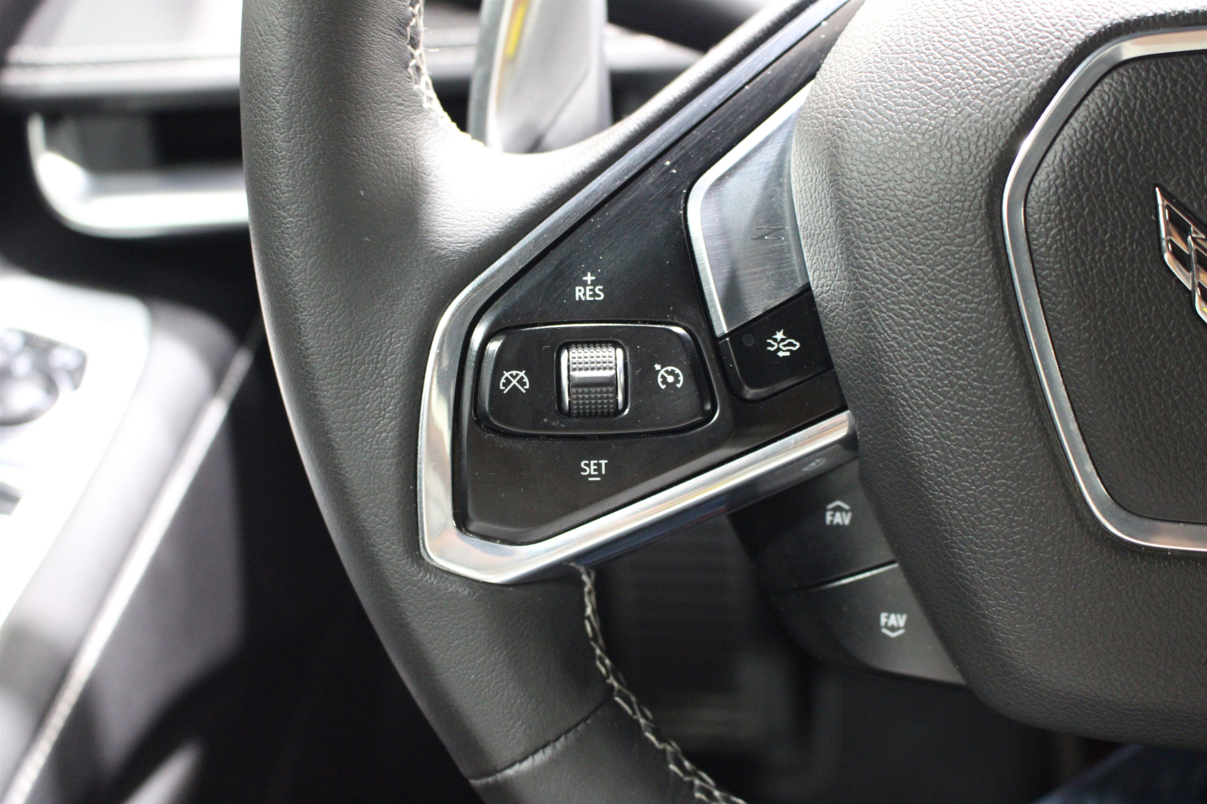 Used 2024 Chevrolet Corvette Stingray Coupe w/ Z51 Performance Package RWD image 13