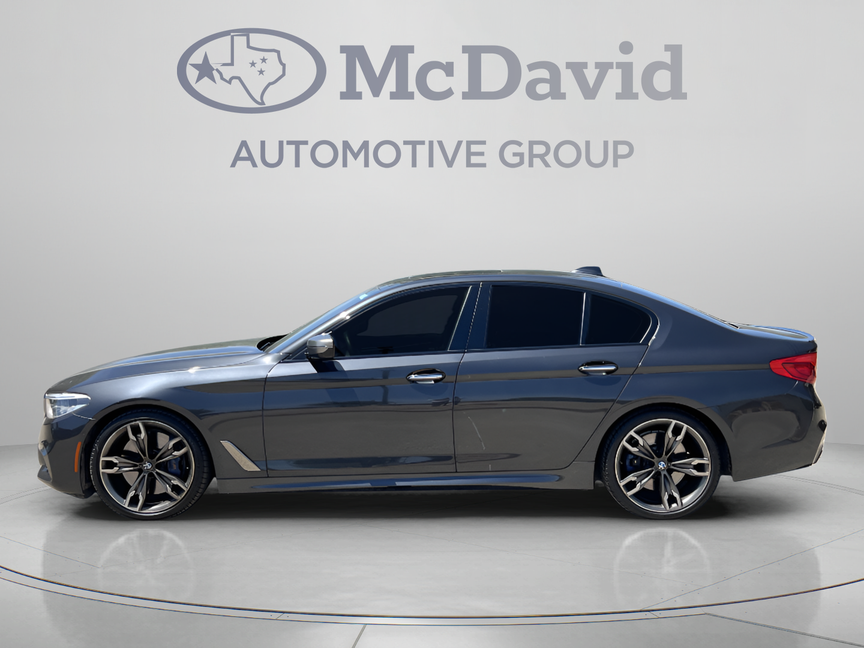 Used 2018 BMW M550i xDrive w/ Dynamic Handling Package AWD/4WD image 4