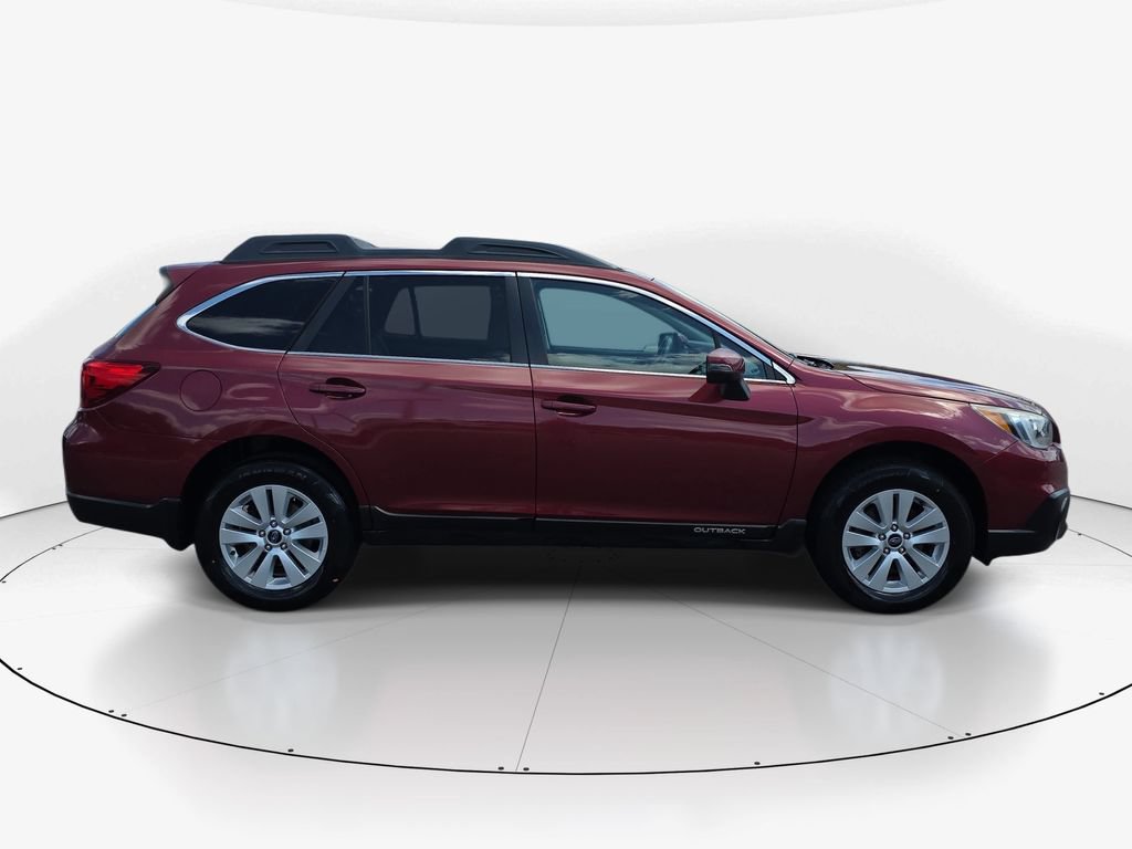 Used 2017 Subaru Outback 2.5i Premium AWD/4WD image 5