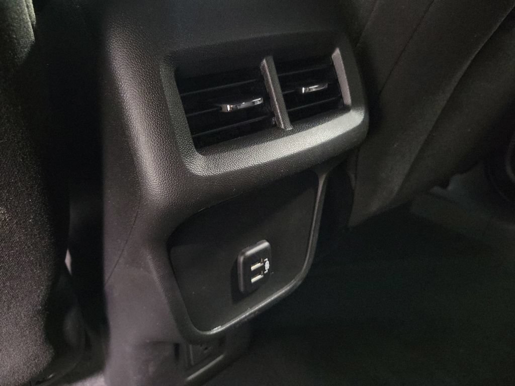 Used 2023 Chevrolet Equinox LT AWD/4WD image 29