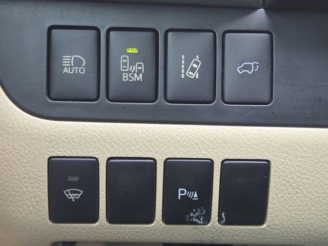 Used 2014 Toyota Highlander Limited w/ Driver Technology Package image 14