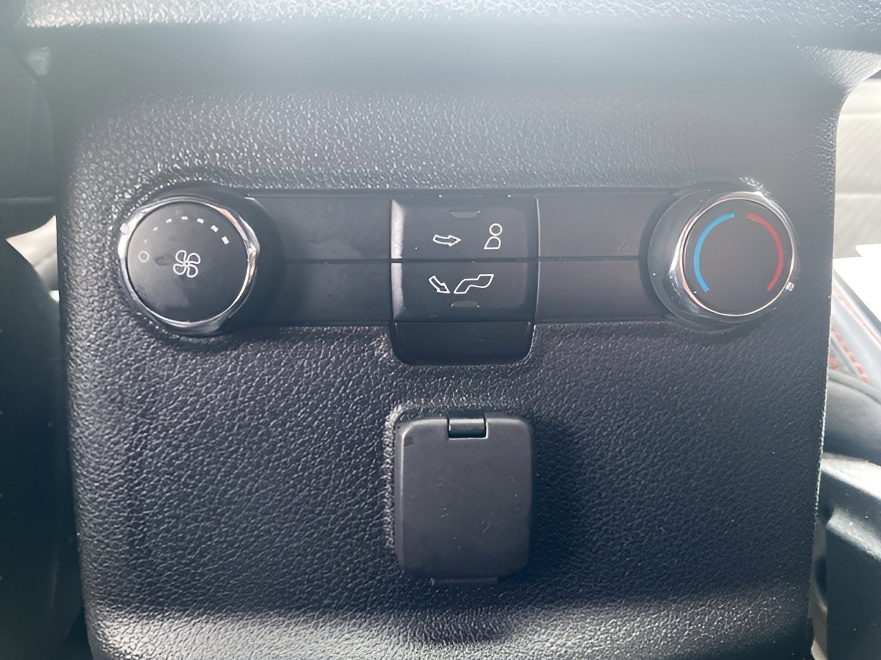 Certified 2018 Ford Explorer XLT w/ Equipment Group 202A image 12