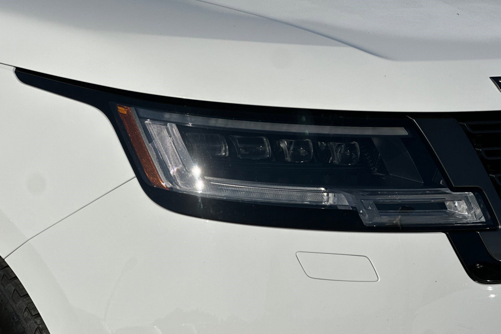 Used 2023 Land Rover Range Rover SE image 12