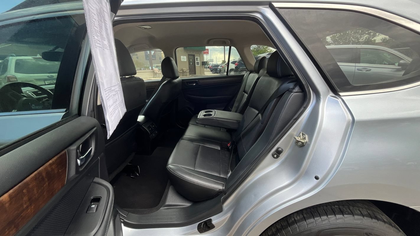 Used 2016 Subaru Outback 3.6R Limited w/ Popular Package #4 AWD/4WD image 18