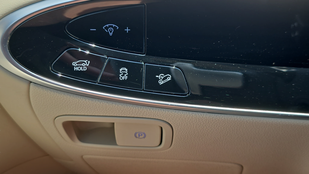 New 2026 Genesis GV70 2.5T Select AWD/4WD image 18