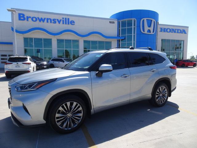 Used 2020 Toyota Highlander Platinum AWD/4WD image 1