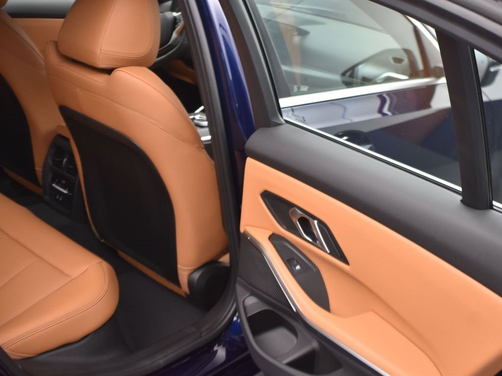 New 2026 BMW 330i Sedan w/ Convenience Package image 16