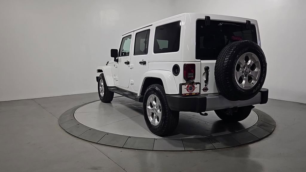 Used 2015 Jeep Wrangler Unlimited Sahara image 3