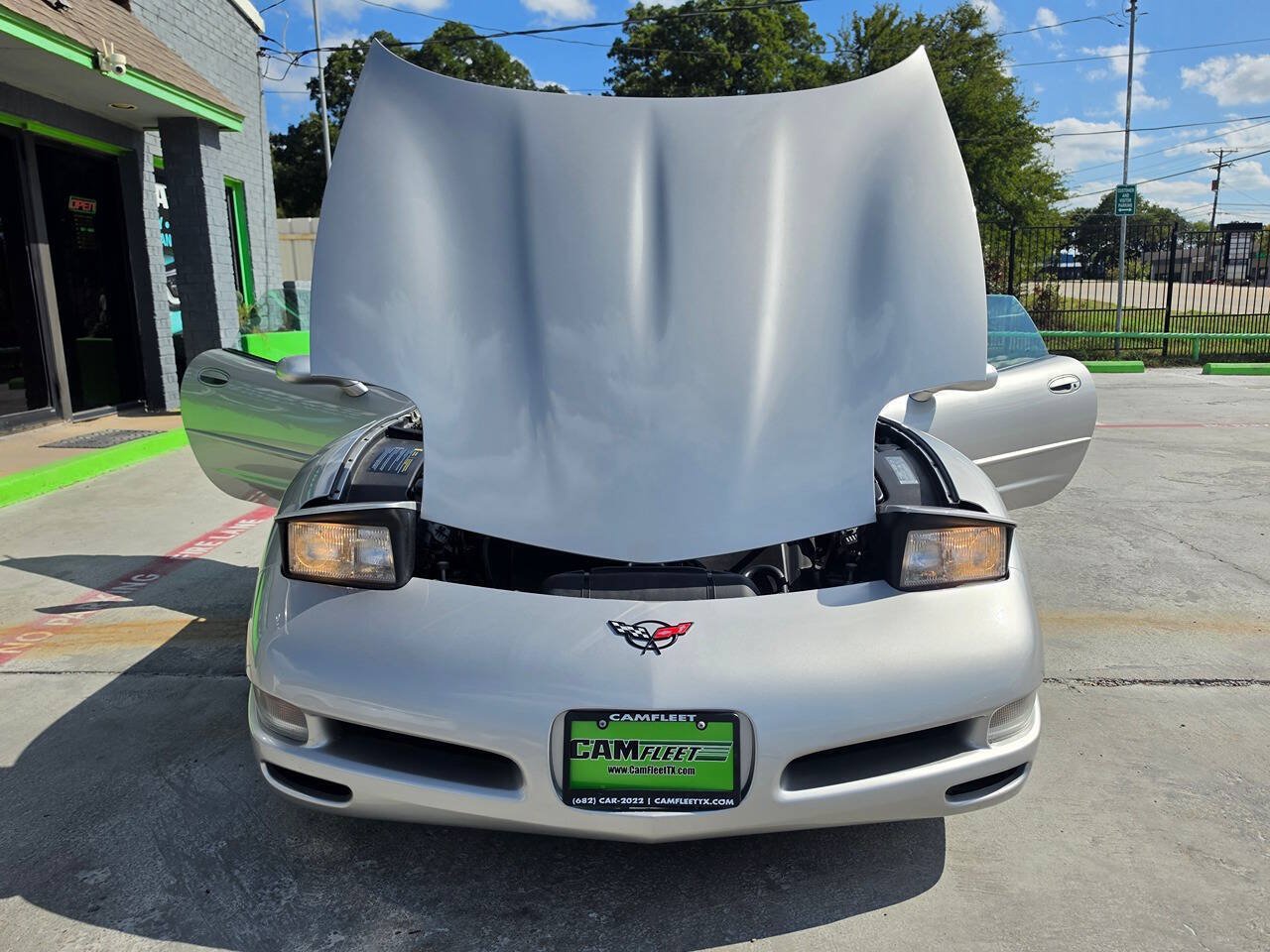 Used 2004 Chevrolet Corvette Coupe w/ Preferred Equipment Group RWD image 46