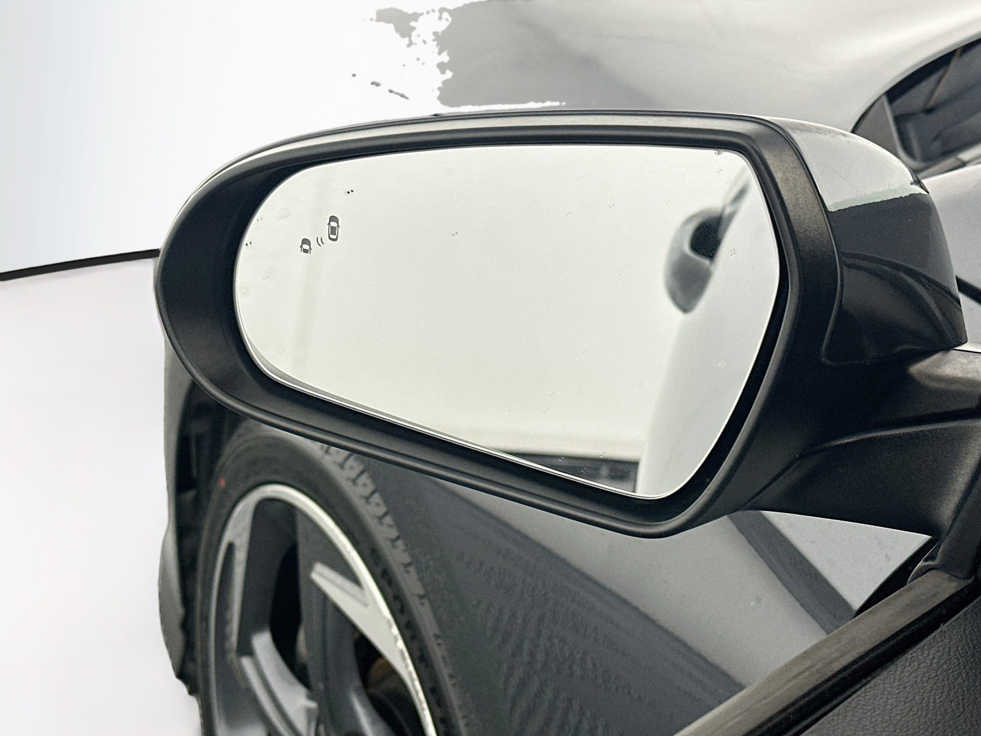 Used 2019 Hyundai Veloster Turbo FWD image 16