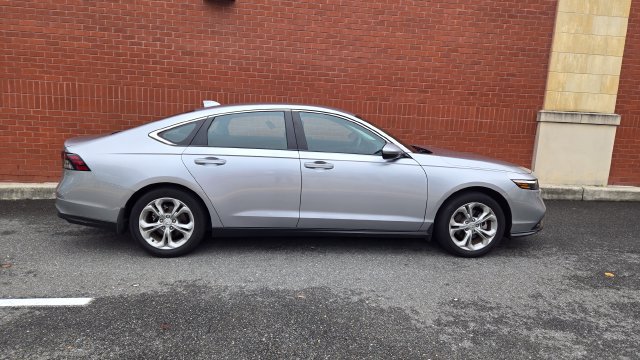 Used 2023 Honda Accord LX image 2