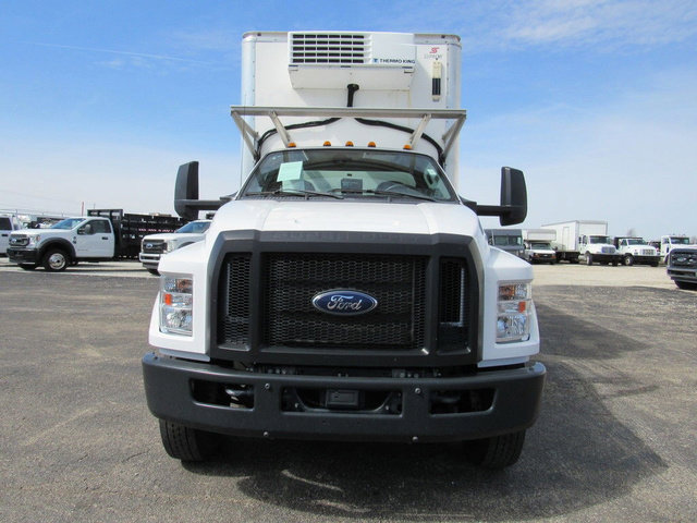 Used 2022 Ford F650 2WD Regular Cab Super Duty image 8