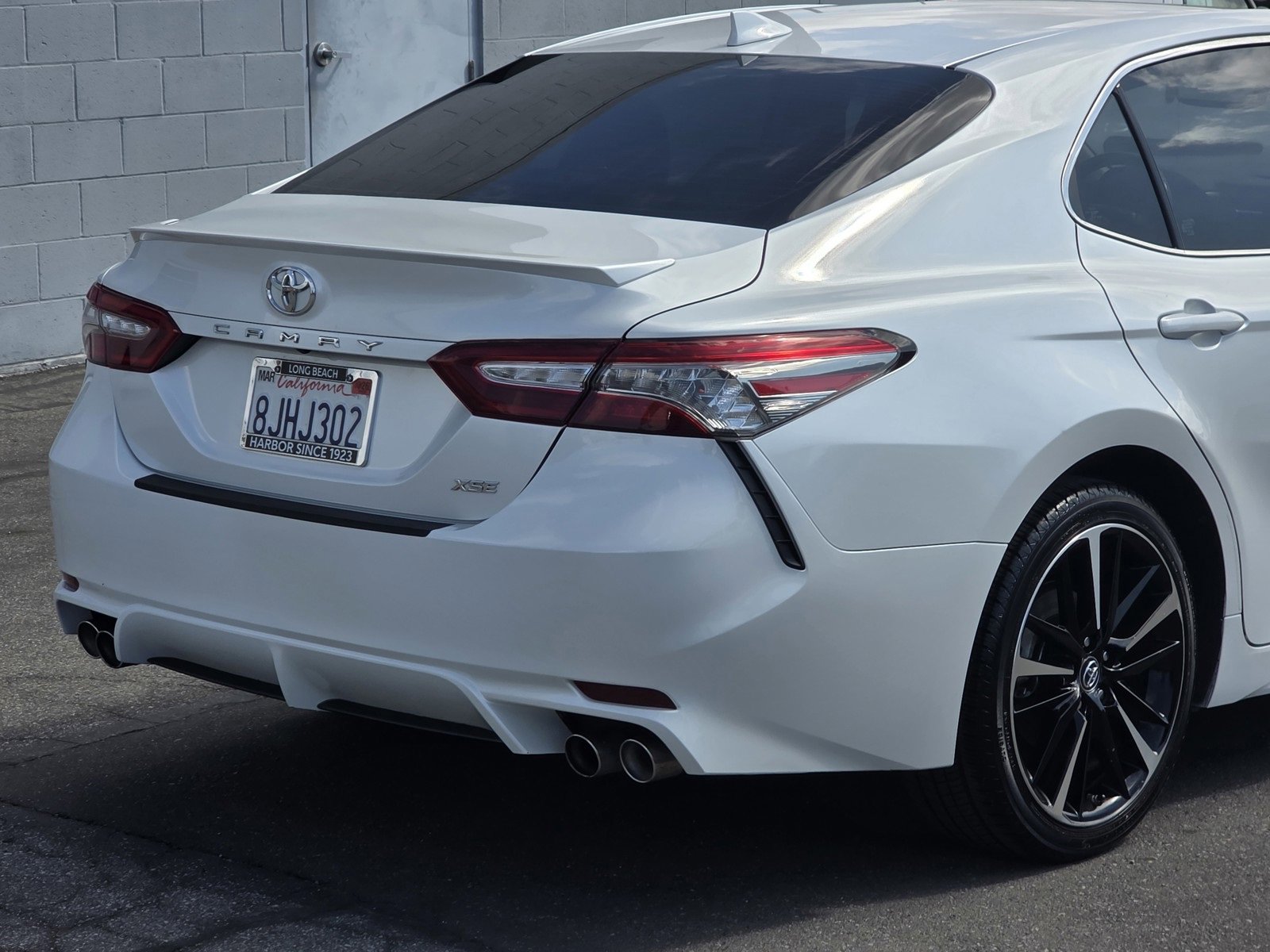 Used 2019 Toyota Camry XSE image 10