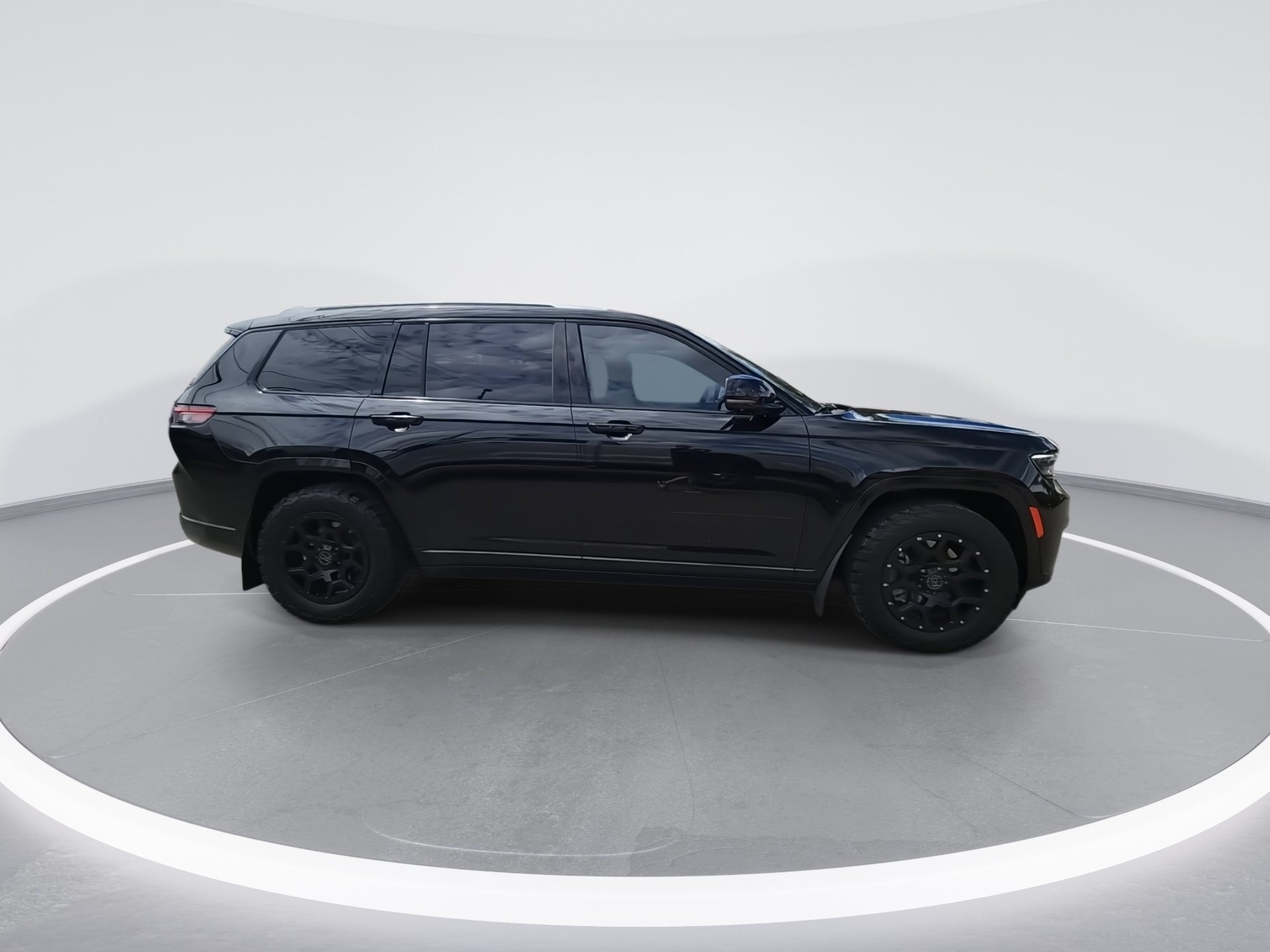 Certified 2023 Jeep Grand Cherokee L Summit w/ Advanced Protech Group IV AWD/4WD image 6