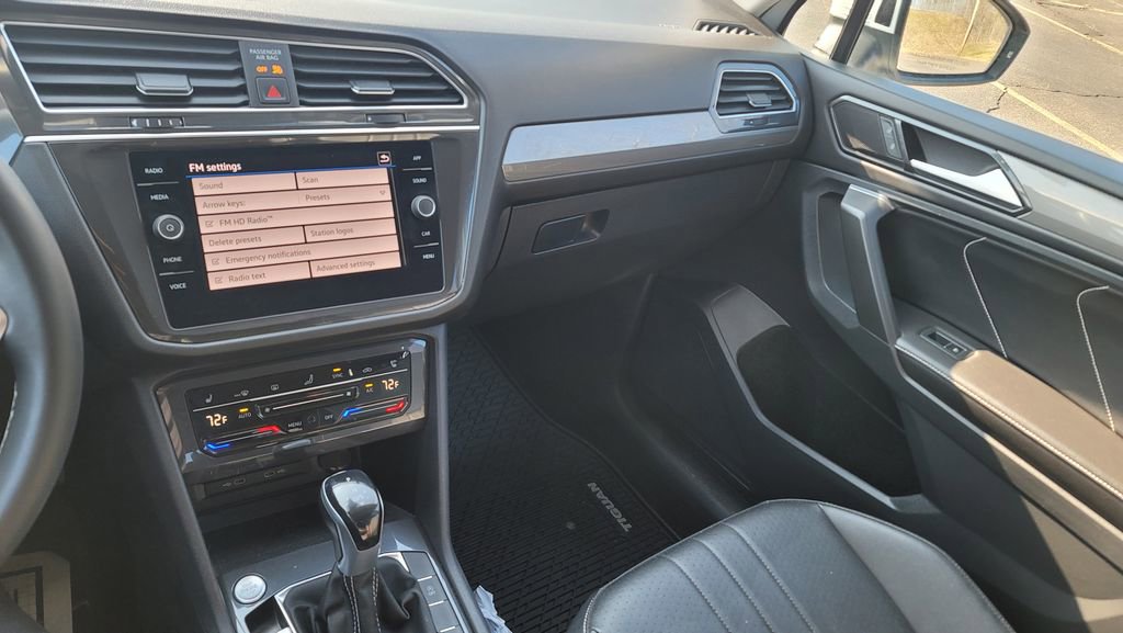 Used 2022 Volkswagen Tiguan SE image 23