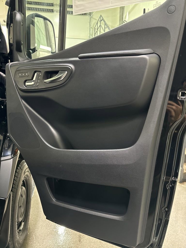 New 2025 Mercedes-Benz Sprinter 2500 image 14