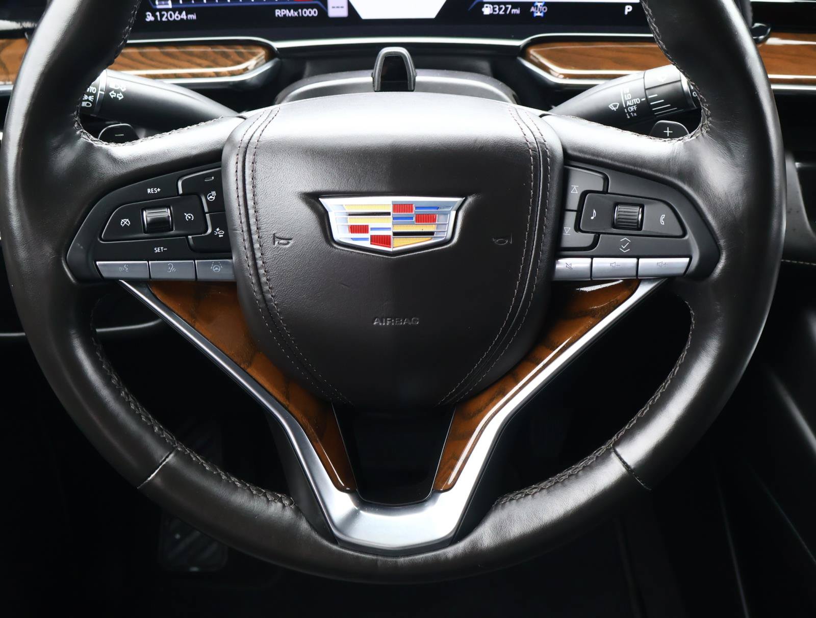 Certified 2024 Cadillac Escalade ESV Premium Luxury Platinum AWD/4WD image 15