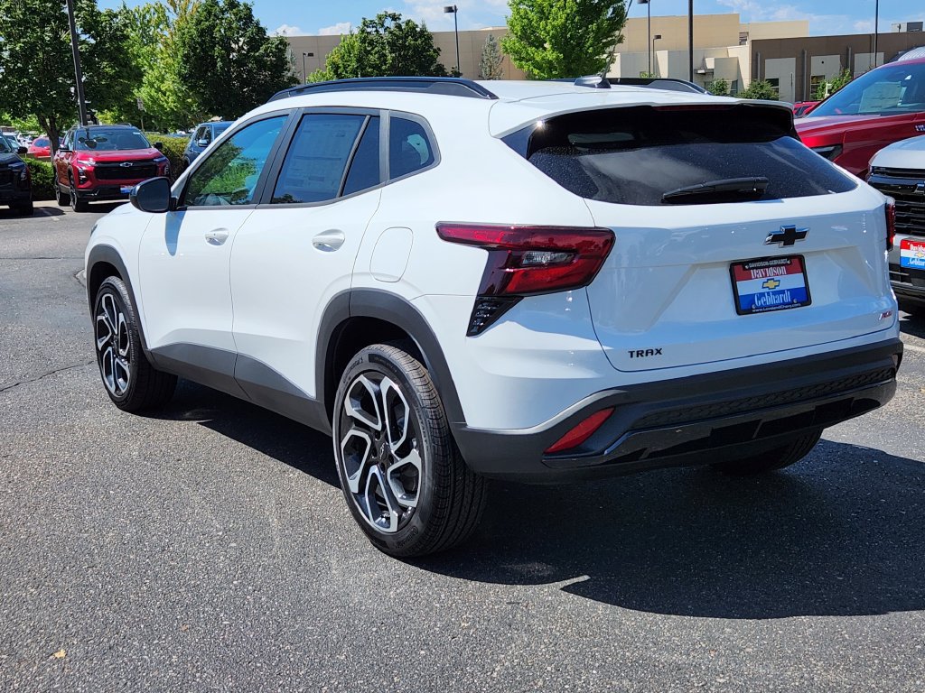 New 2026 Chevrolet Trax RS w/ Driver Confidence Package FWD image 3