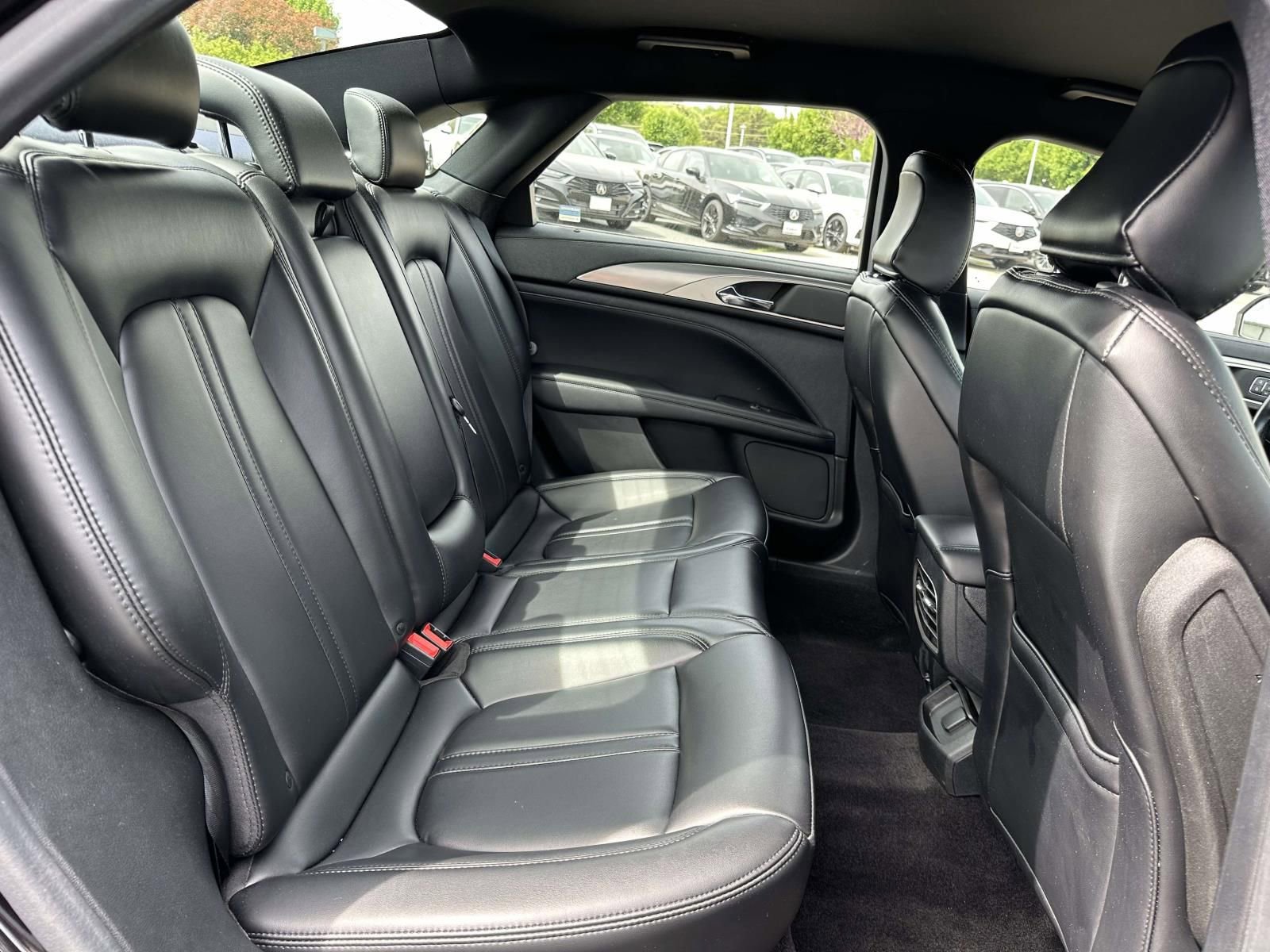Used 2020 Lincoln MKZ AWD image 11