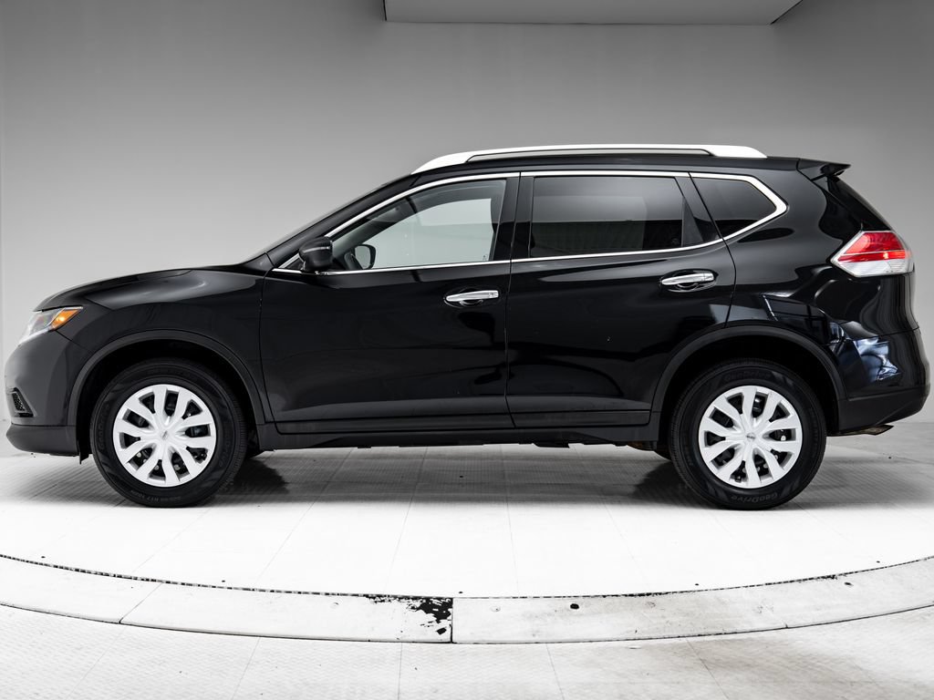 Used 2016 Nissan Rogue S w/ Appearance Package AWD/4WD image 2