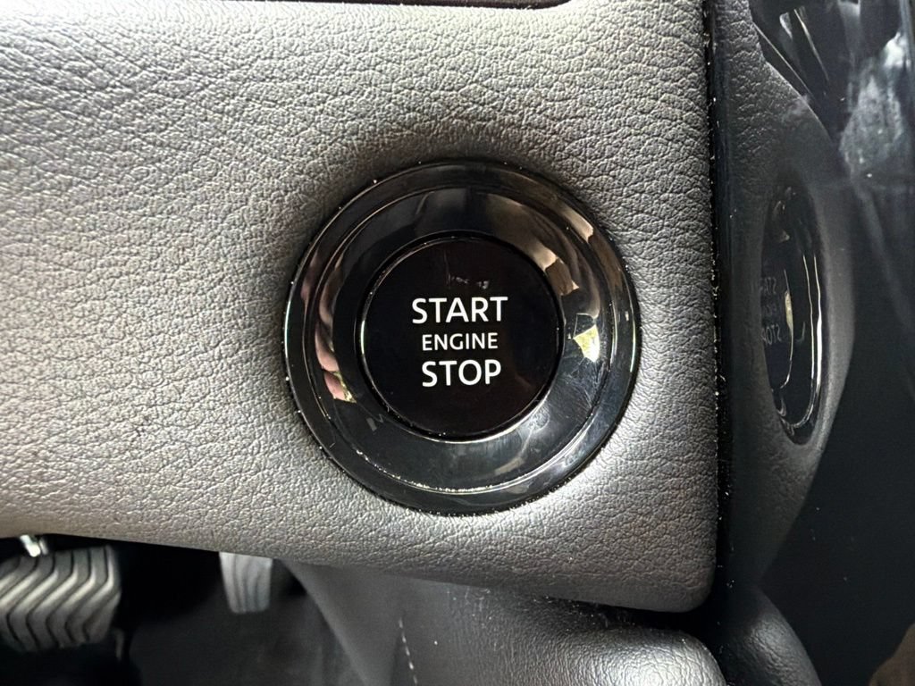 Used 2026 Nissan Armada PRO-4X w/ Captain's Chari Seat Package AWD/4WD image 32