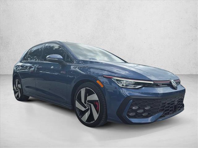 Used 2025 Volkswagen Golf S FWD image 3