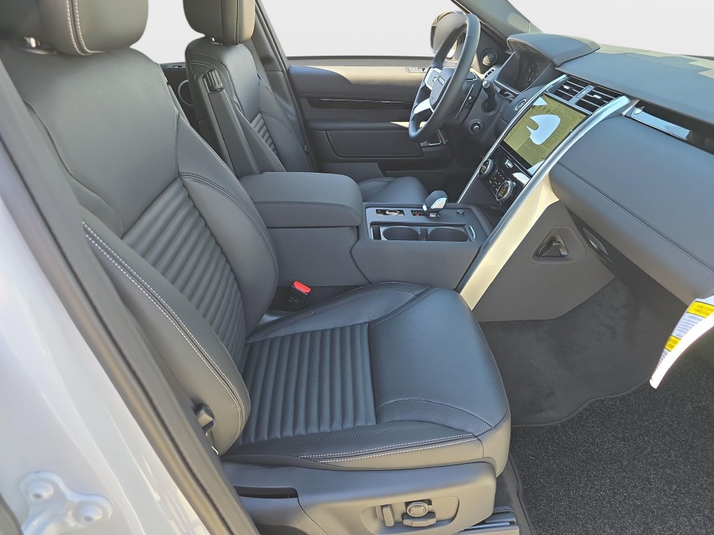 New 2026 Land Rover Discovery S AWD/4WD image 10