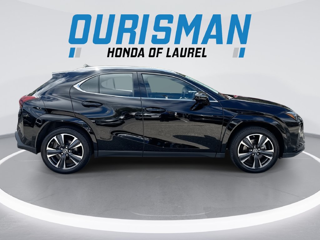 Used 2023 Lexus UX 250h AWD w/ Premium Package image 9