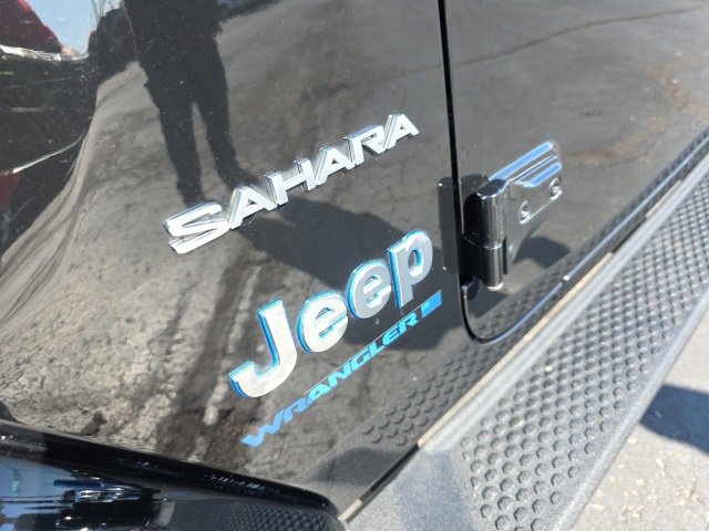 Used 2023 Jeep Wrangler Unlimited Sahara w/ Cold Weather Group image 59