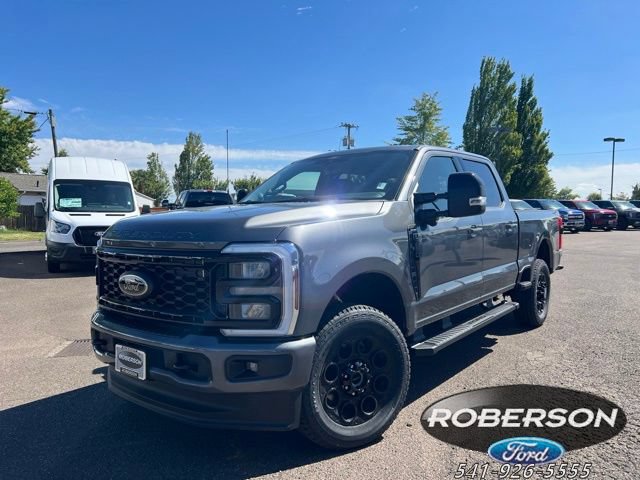 New 2026 Ford F250 Lariat w/ Black Appearance Package