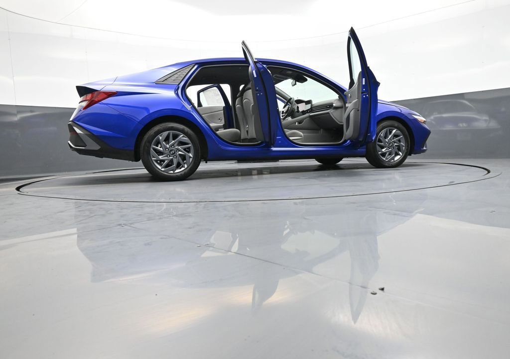 Certified 2024 Hyundai Elantra SEL FWD image 48