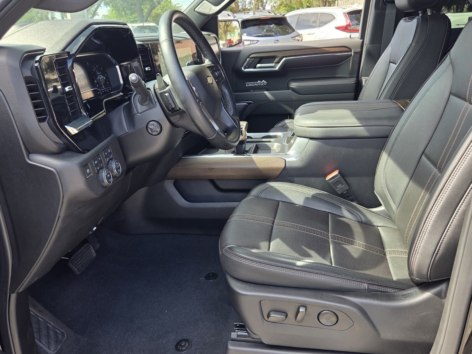 Certified 2024 Chevrolet Silverado 1500 High Country w/ High Country Premium Package AWD/4WD image 12