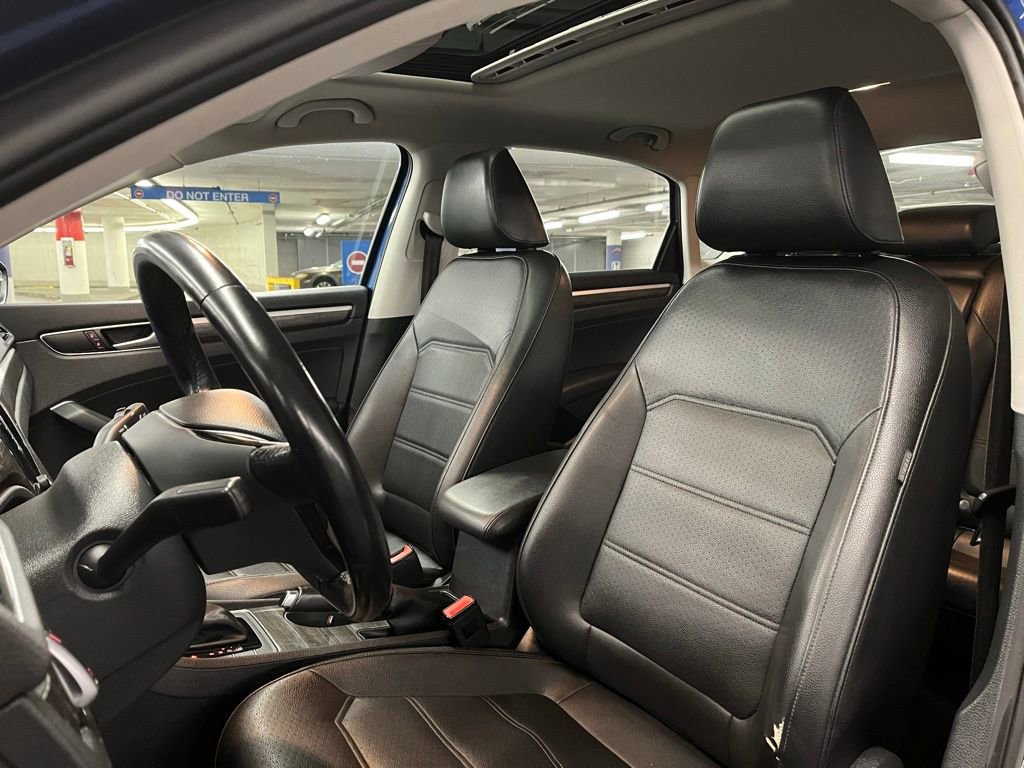 Used 2017 Volkswagen Passat 1.8T SE image 16