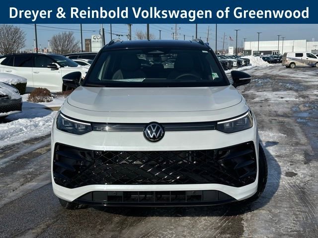 New 2026 Volkswagen Tiguan SE R-Line image 2