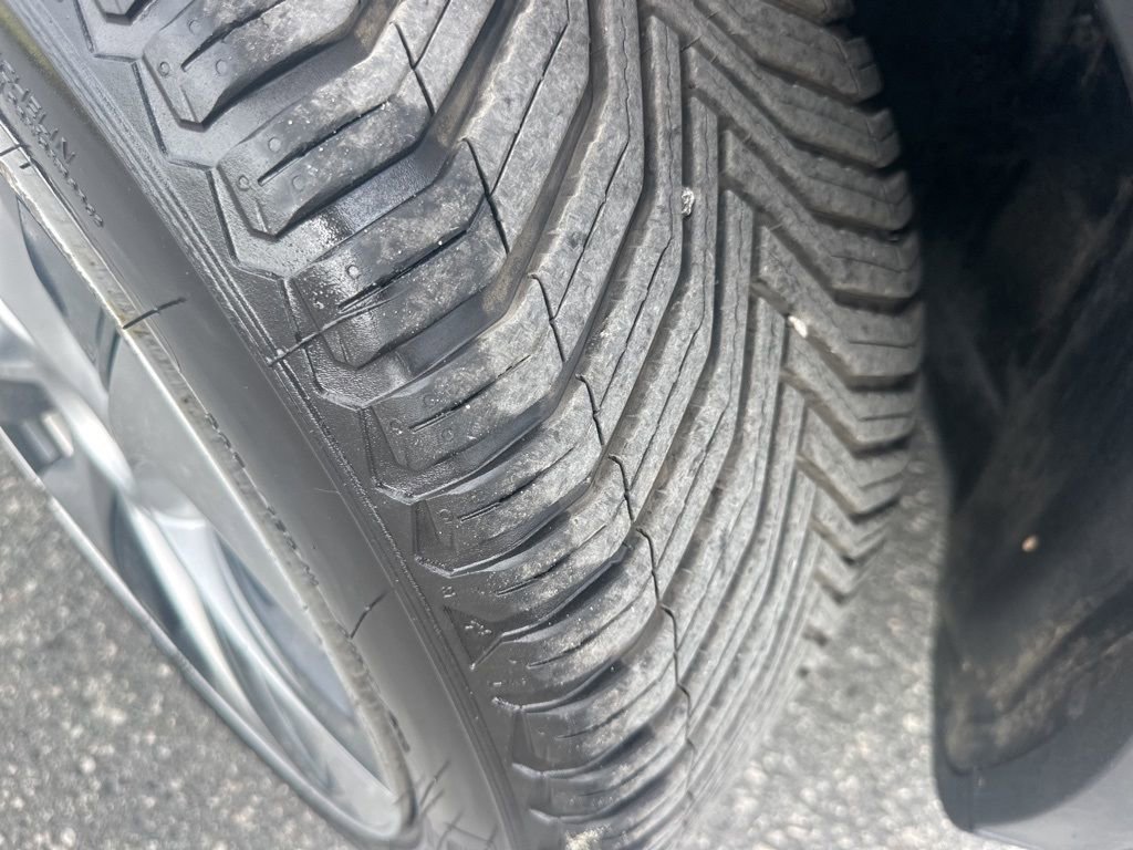 Used 2021 Tesla Model Y Long Range image 33