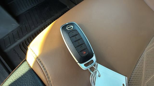 Used 2025 Nissan Pathfinder Platinum w/ Cargo Package image 29