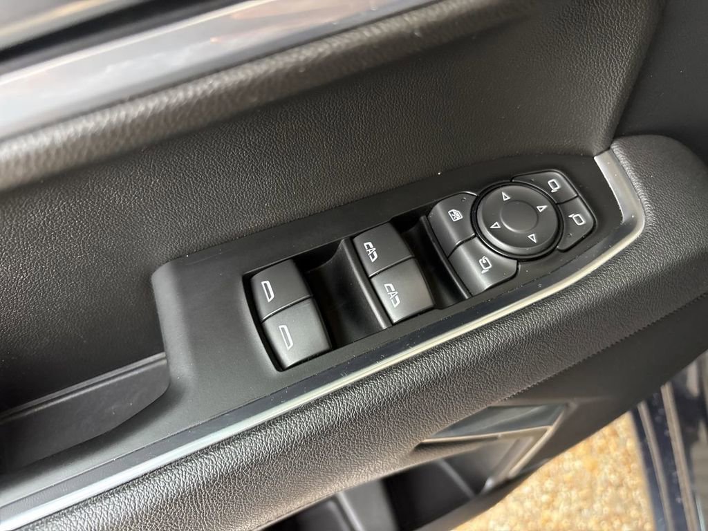 Certified 2025 GMC Sierra 1500 SLT image 23