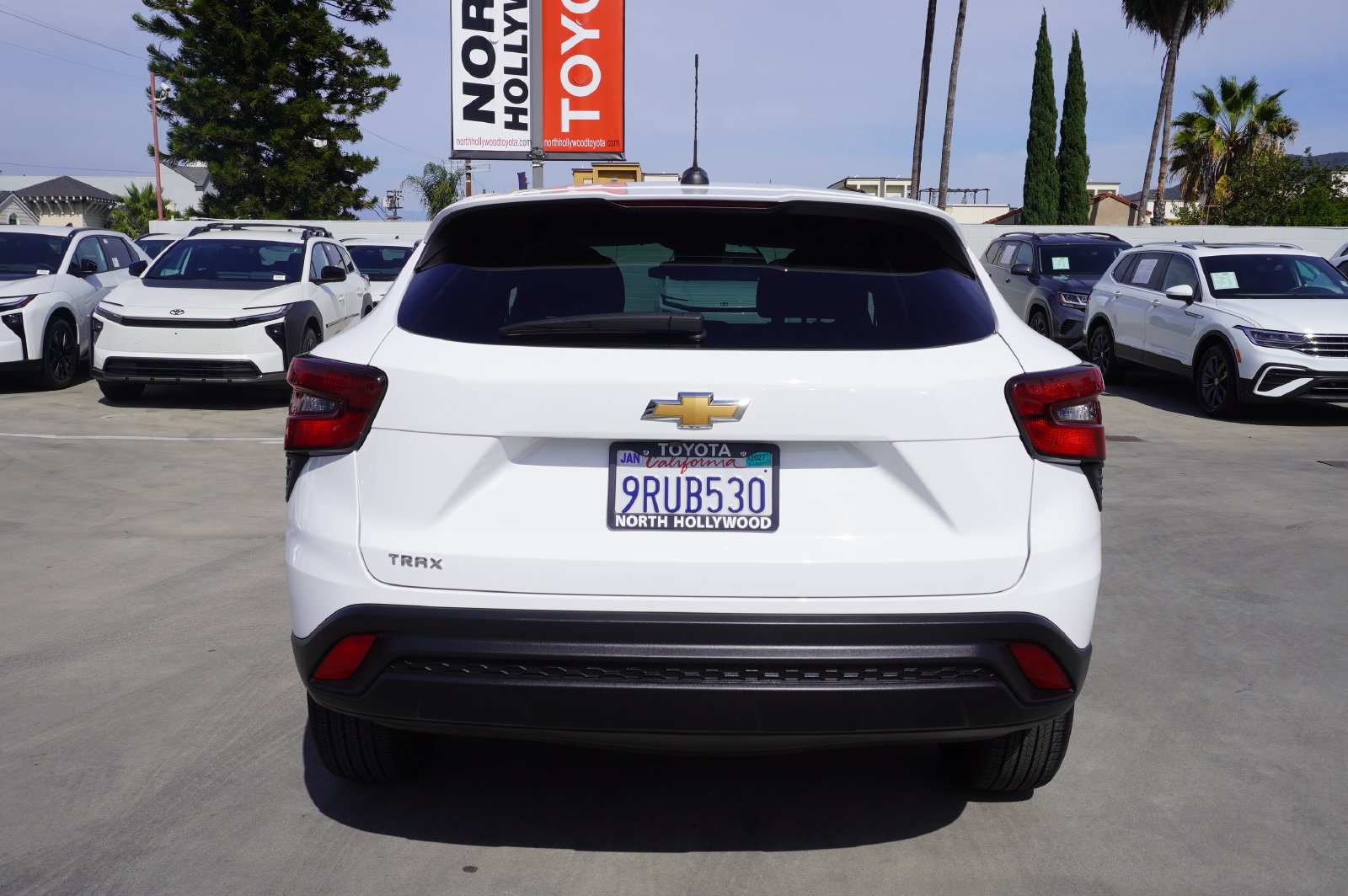 Used 2025 Chevrolet Trax LS FWD image 6