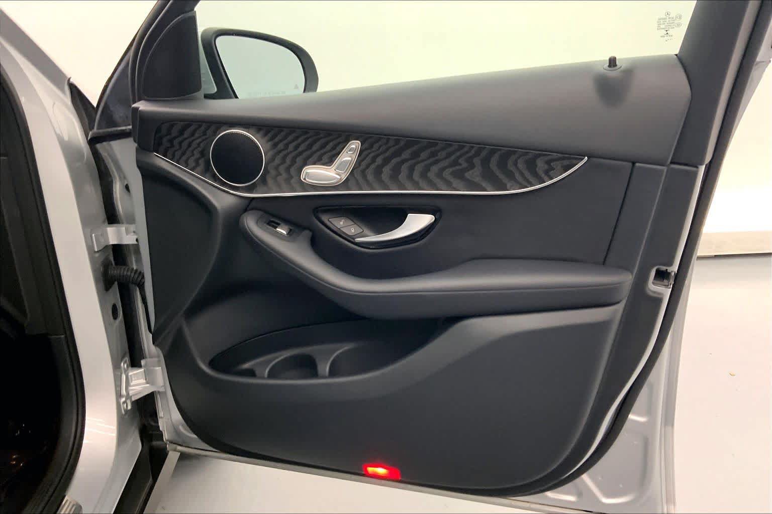 Used 2018 Mercedes-Benz GLC 300 image 9