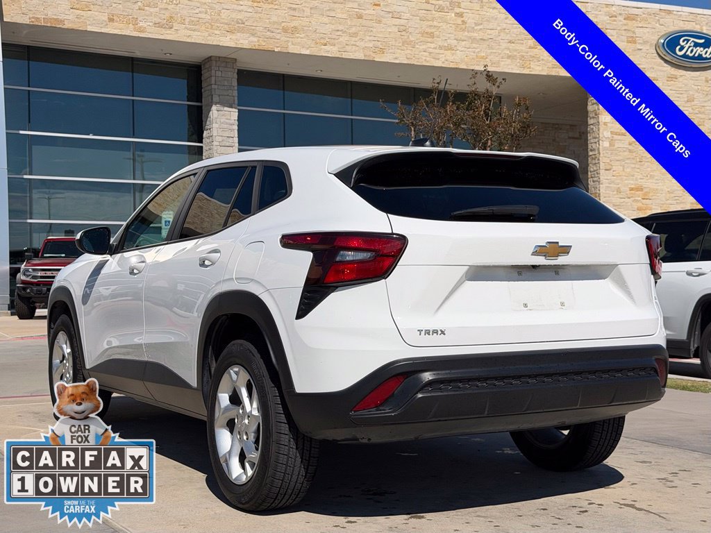 Used 2024 Chevrolet Trax LS w/ LS Convenience Package FWD image 11