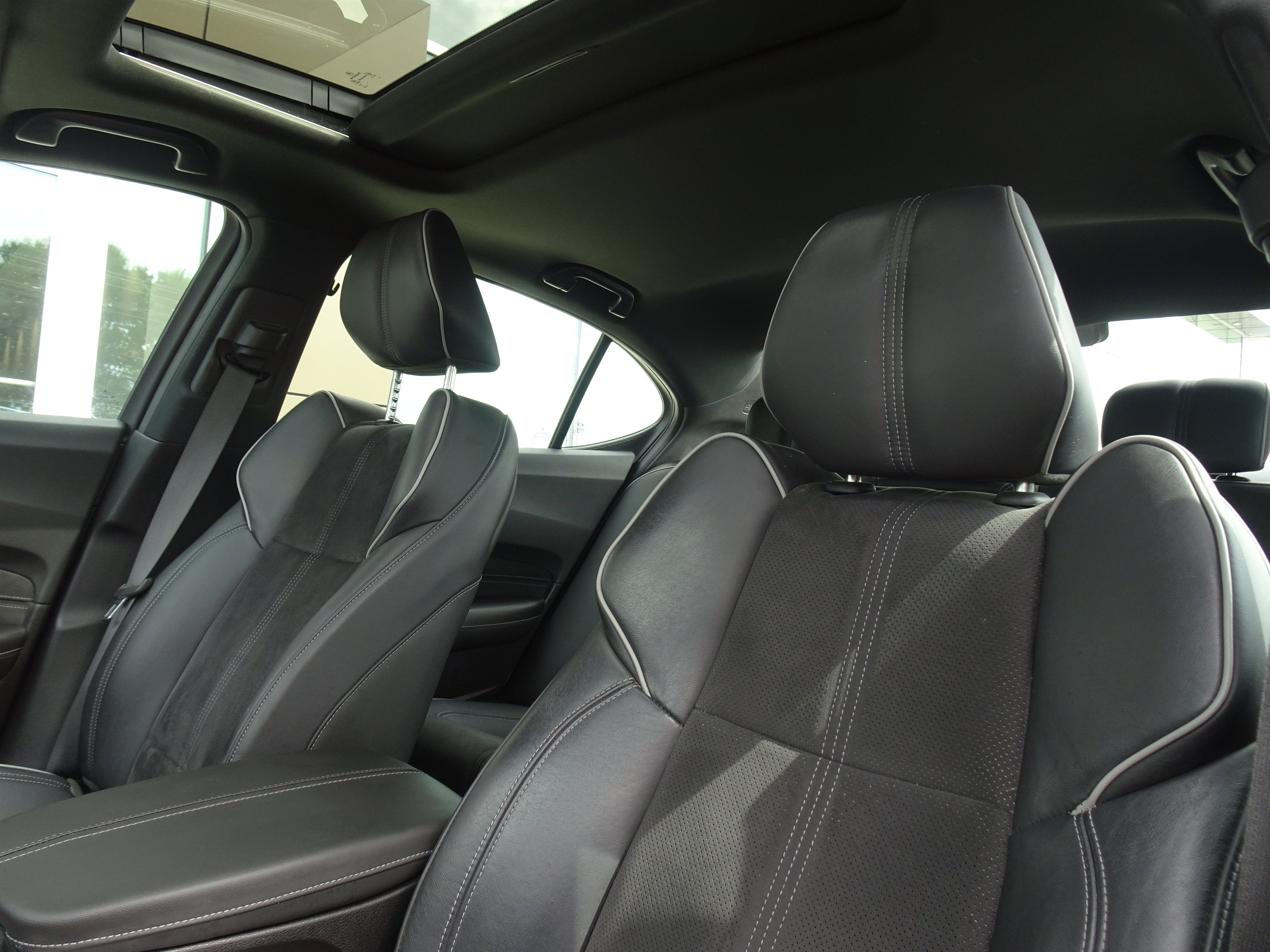 Used 2019 Acura TLX w/ Technology & A-SPEC Package FWD image 10
