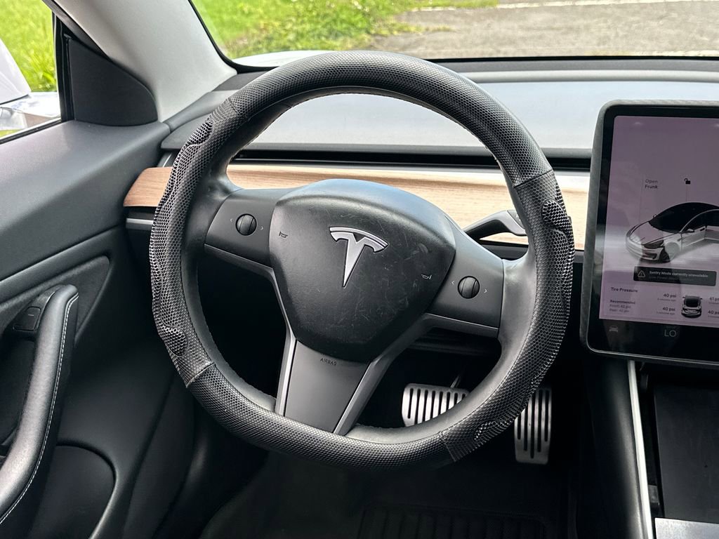 Used 2018 Tesla Model 3 Long Range image 17