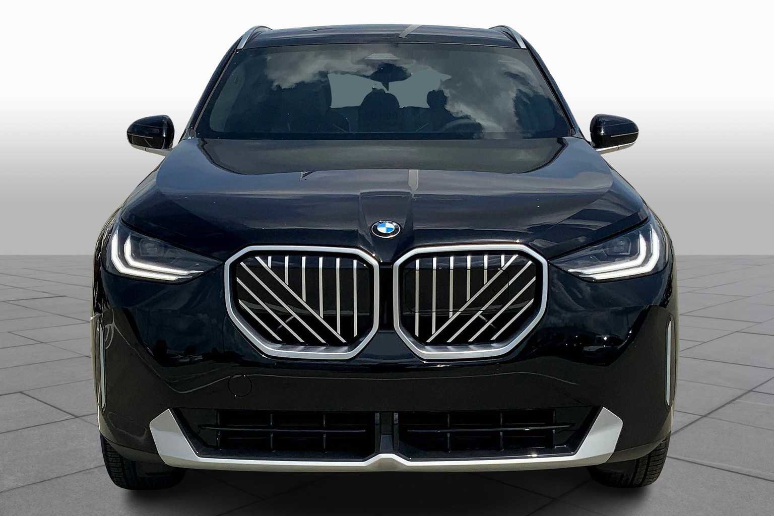 New 2025 BMW X3 xDrive30i w/ Convenience Package image 3