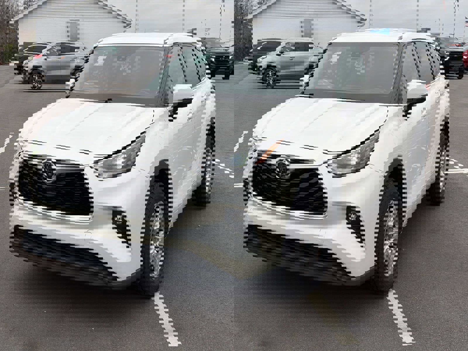 Used 2021 Toyota Highlander LE image 15