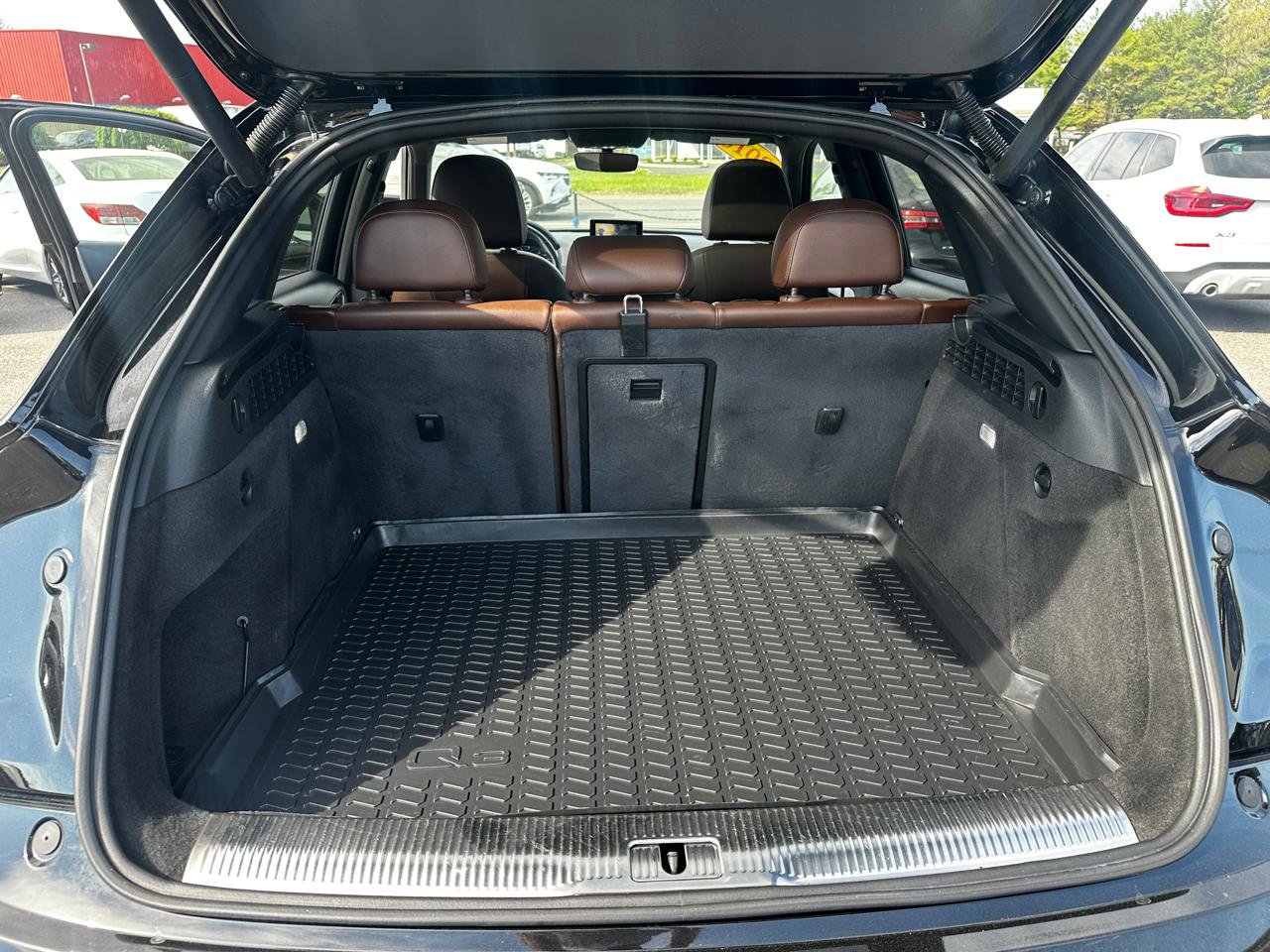 Used 2018 Audi Q3 2.0T Premium Plus w/ Premium Plus Package AWD/4WD image 24