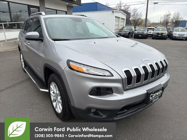 Used 2018 Jeep Cherokee Latitude Plus w/ Cold Weather Group image 3