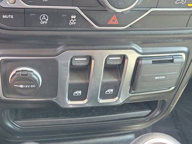 Used 2021 Jeep Wrangler Sport S image 25