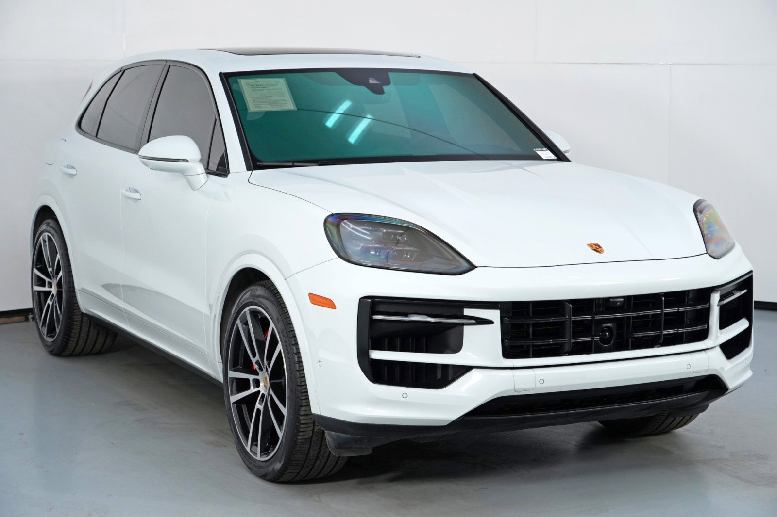Used 2024 Porsche Cayenne S w/ Premium Package Plus image 55