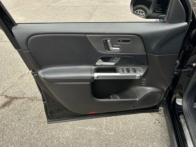 Used 2020 Mercedes-Benz GLB 250 4MATIC image 13